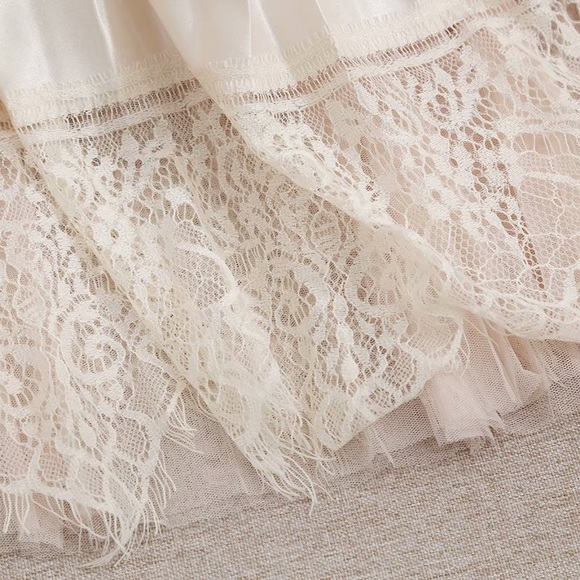 Lace Stitching Hight Waist Pleated Skirt - Picture 5 of 9